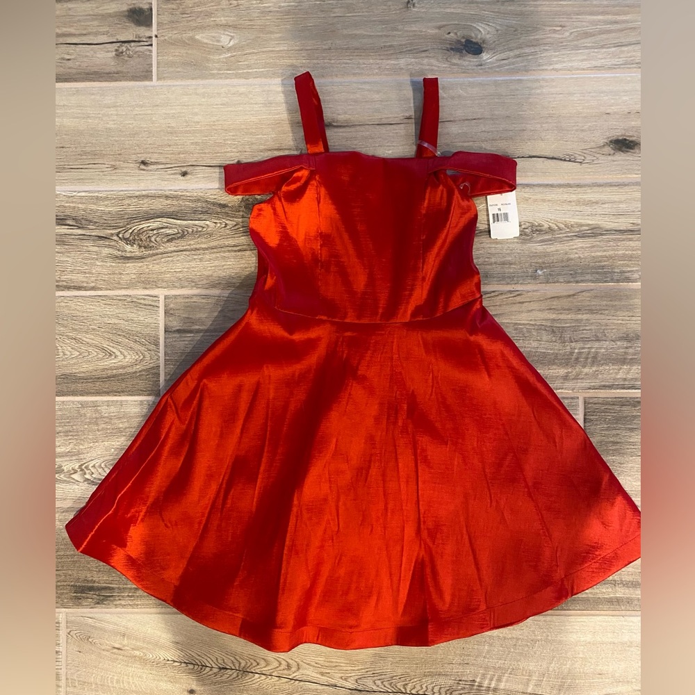 Red girl’s party dress size 16 NWT